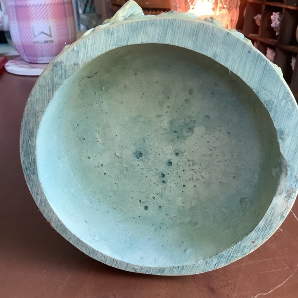 Vintage Sage Aqua Green Rose Vine Detail Ornate Resin Vase - Picture 9 of 9